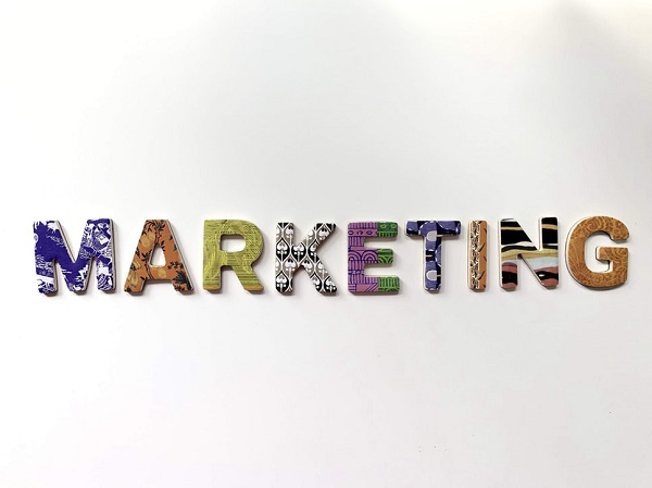 Phân tích môi trường Marketing